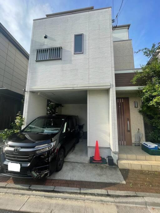 Tommy's House 東京都内では貴重な無料駐車場付で大地震でも安心の新しい家 度假居 *